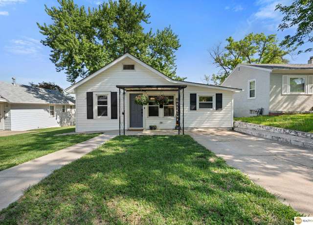 Property at 6458 Decatur St, Omaha, NE 68104, 3 beds, 1 bath