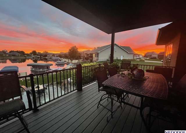 Property at 2250 Pathfinder Dr, Fremont, NE 68025, 4 beds, 3 baths