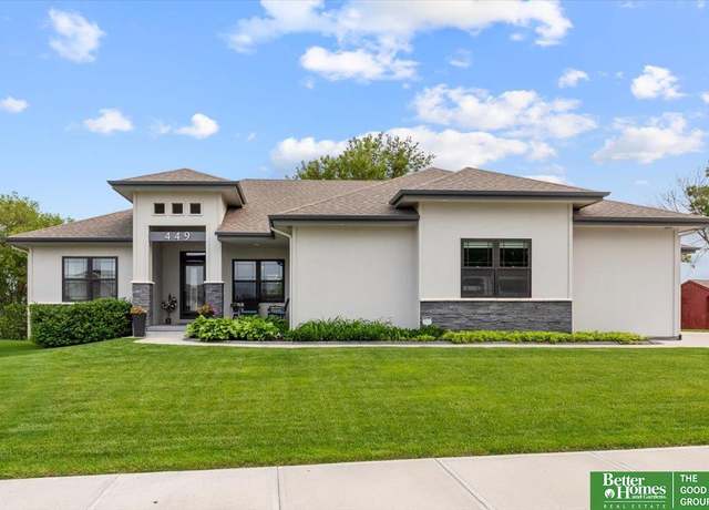 Property at 449 Sherwood Dr, Gretna, NE 68028, 4 beds, 3 baths