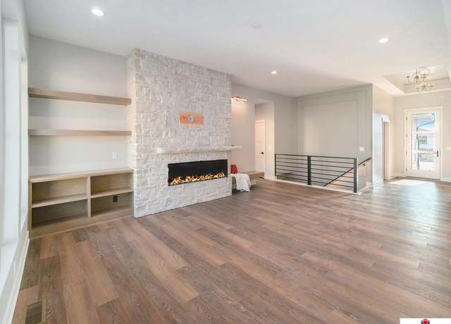 Property at 2121 Milrose Branch Rd, Lincoln, NE 68520, 5 beds, 3 baths