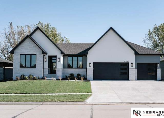 Property at 6400 S 90th St, Lincoln, NE 68510, 5 beds, 4.5 baths