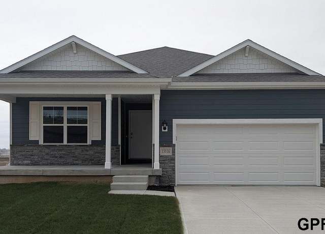 Property at 12702 S 205th St, Gretna, NE 68028, 4 beds, 3 baths
