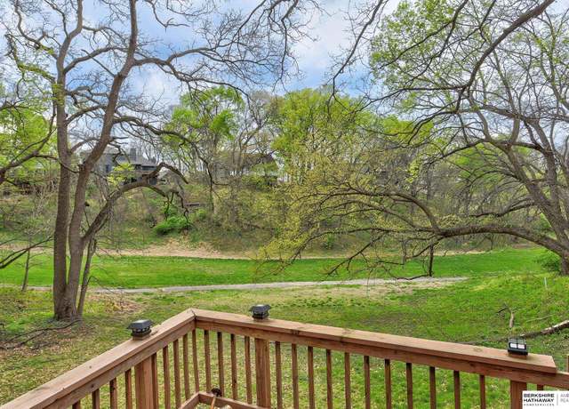 Property at 410 Martin Dr N, Bellevue, NE 68005, 5 beds, 2.5 baths