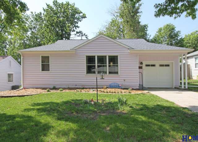 Property at 3525 Van Dorn St, Lincoln, NE 68506, 2 beds, 1.5 baths