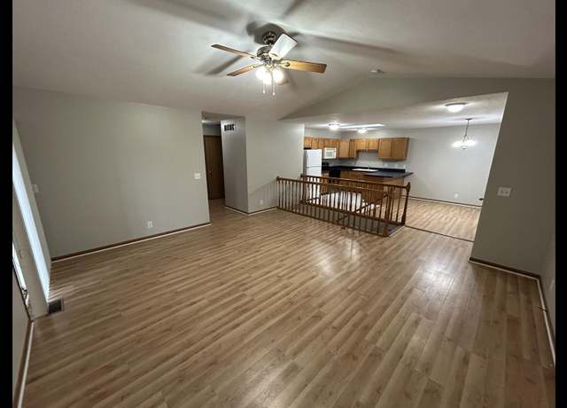 Property at 208 W Irving St, Lincoln, NE 68521, 4 beds, 2 baths