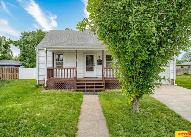 Property at 1461 E 2nd Ave, Fremont, NE 68025, 3 beds, 2 baths