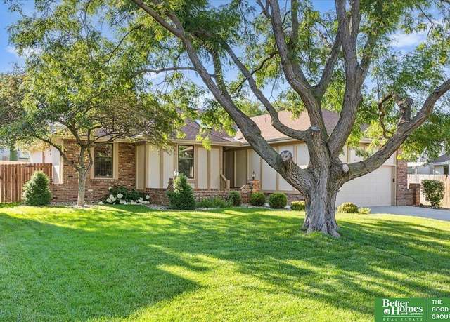 Property at 15110 Summerwood Dr, Omaha, NE 68137, 3 beds, 3 baths