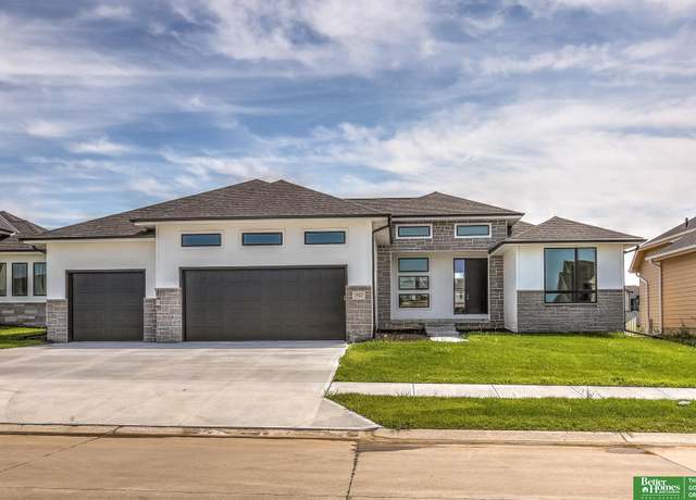 Property at 5811 N 197th St, Elkhorn, NE 68022, 6 beds, 3.5 baths
