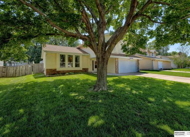 Property at 3729 Falcon Dr, Bellevue, NE 68123, 4 beds, 2.5 baths