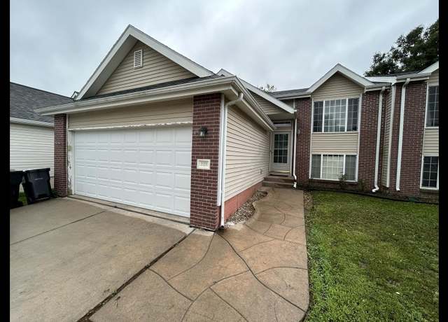 Property at 239 W Irving St, Lincoln, NE 68521, 3 beds, 1 bath
