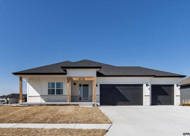 Property at 6710 S 207 Ave, Elkhorn, NE 68022, 5 beds, 3.5 baths