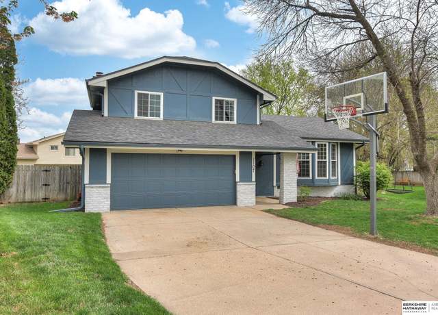 Property at 1107 Sycamore Ct, Bellevue, NE 68123, 3 beds, 2.5 baths
