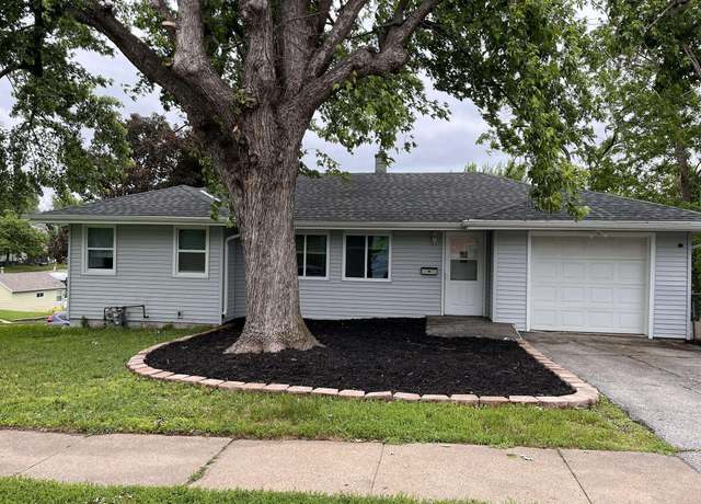 Property at 4972 Maple St, Omaha, NE 68104, 4 beds, 2 baths