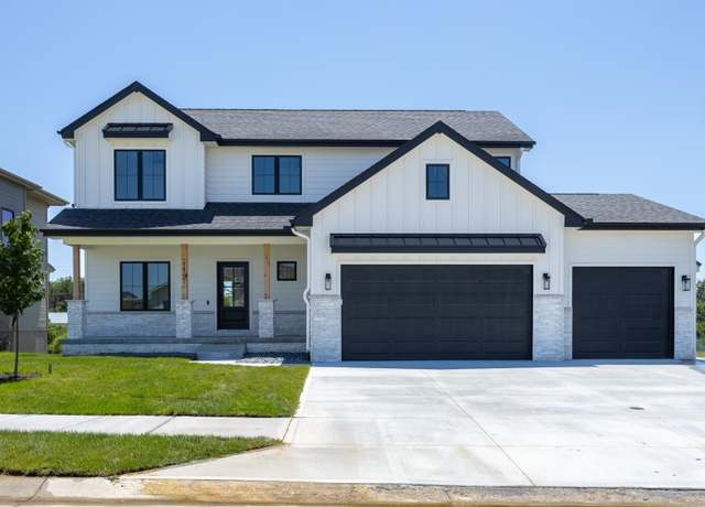 Property at 11007 S 218 St, Gretna, NE 68028, 6 beds, 3.5 baths