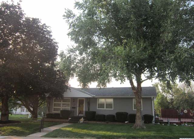 Property at 4116 Arbor St, Omaha, NE 68105, 3 beds, 2 baths