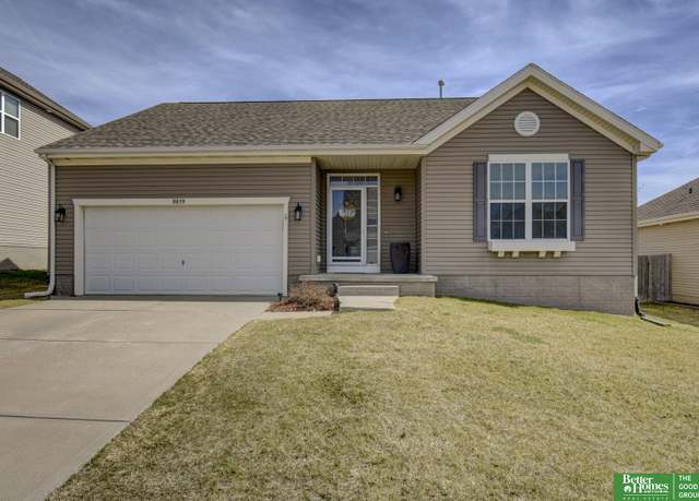 Property at 8819 S 163rd Ave, Omaha, NE 68136, 4 beds, 3 baths
