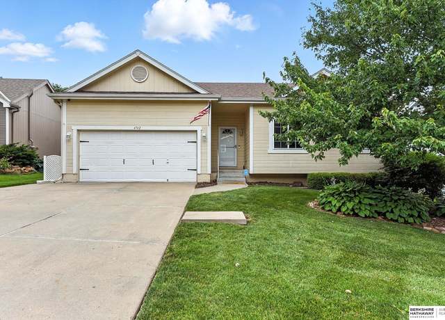 Property at 4742 N 150th St, Omaha, NE 68116, 4 beds, 3 baths