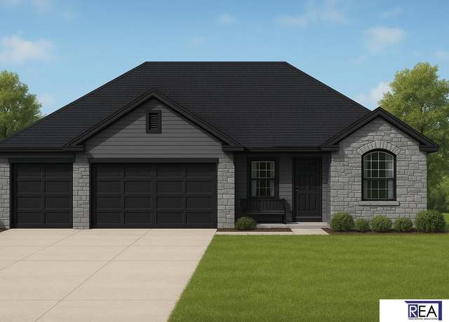 Property at 613 Valley Rd, Papillion, NE 68046, 3 beds, 2 baths