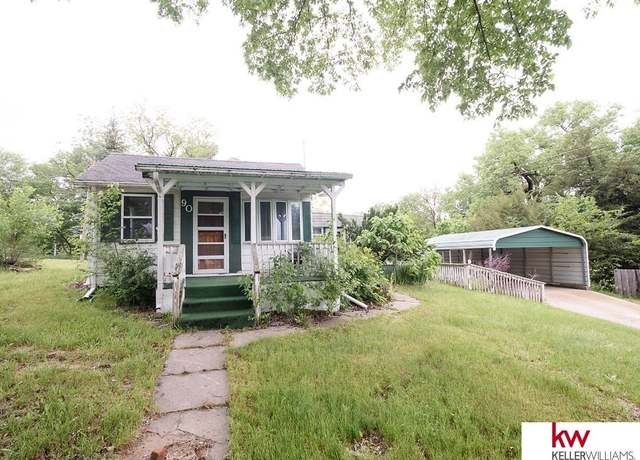 Property at 90 N Montgomery St, Nelson, NE 68961, 2 beds, 1.5 baths