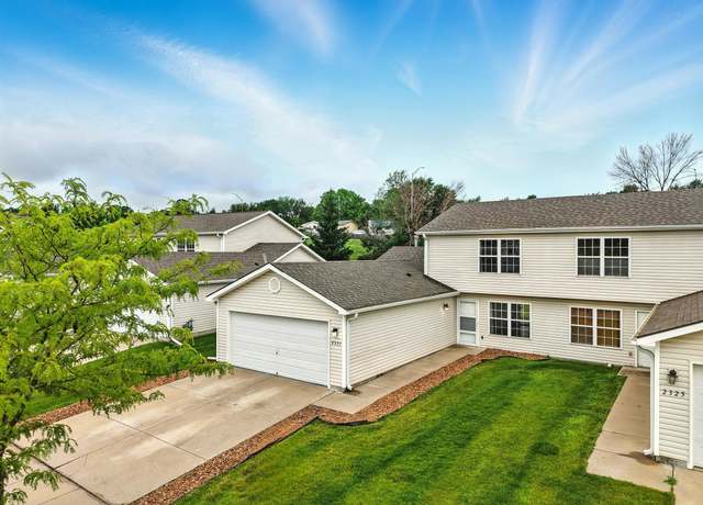 Property at 2321 Ramsey Rd, Lincoln, NE 68524, 3 beds, 2 baths