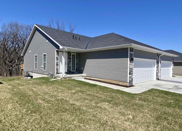 Property at 6481 Maple View Ct, Lincoln, NE 68512, 3 beds, 3 baths
