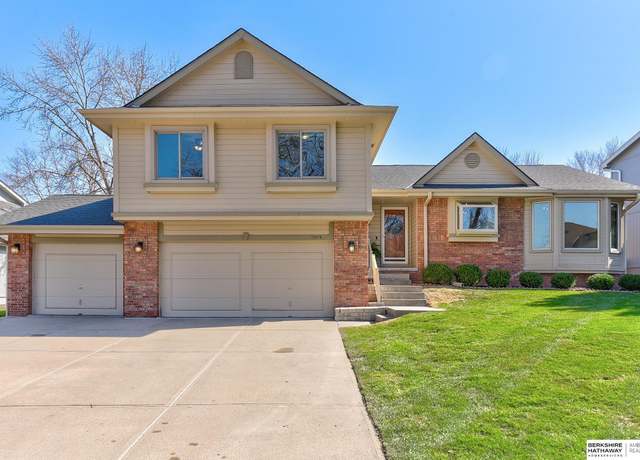 Property at 17023 Karen St, Omaha, NE 68135, 4 beds, 2.5 baths