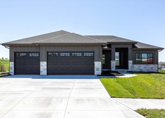 Property at 6526 S 214th Ave, Elkhorn, NE 68022, 3 beds, 2.5 baths