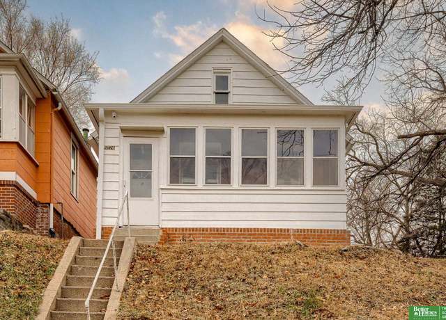 Property at 5026 S 18 St, Omaha, NE 68107, 2 beds, 1 bath