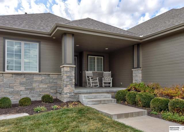 Property at 8902 N 169th St, Bennington, NE 68007, 5 beds, 3 baths