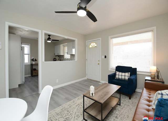 Property at 1016 Groveland St, Lincoln, NE 68521, 3 beds, 1 bath