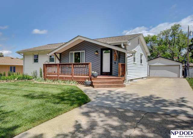 Property at 4705 N 95 St, Omaha, NE 68134, 3 beds, 2 baths