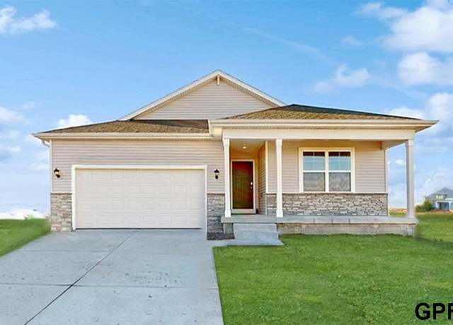 Property at 12910 S 66th Ave, Papillion, NE 68157, 4 beds, 3 baths