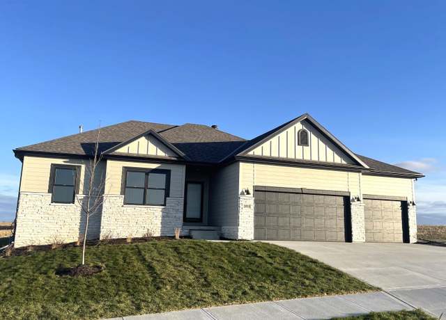 Property at 20918 Vernon St, Elkhorn, NE 68022, 3 beds, 3 baths