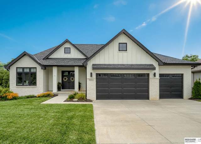 Property at 18312 Cheyenne Rd, Omaha, NE 68136, 6 beds, 3 baths