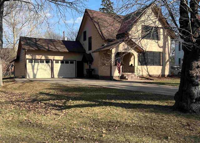 Property at 1260 N 37th St, Lincoln, NE 68503, 4 beds, 1.5 baths