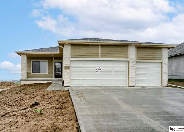 Property at 17106 Cora St, Bennington, NE 68007, 4 beds, 3 baths