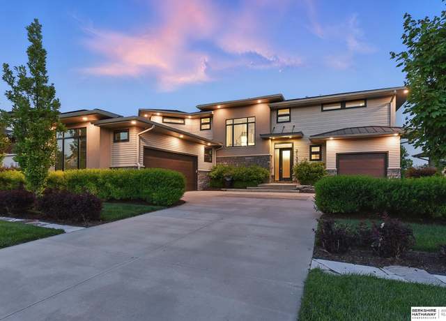 Property at 21337 A St, Elkhorn, NE 68022, 5 beds, 4.5 baths