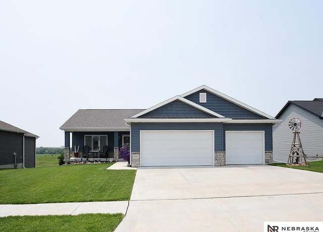 Property at 1205 Cyprus Blvd, Hickman, NE 68372, 3 beds, 3 baths