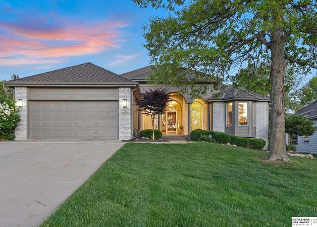Property at 3217 N 159th St, Omaha, NE 68116, 2 beds, 2 baths