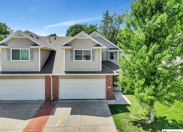 Property at 4233 N 18th St, Lincoln, NE 68521, 3 beds, 2.5 baths