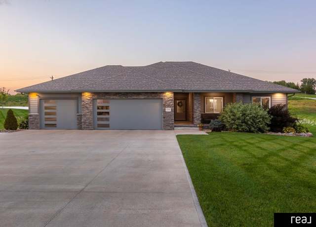 Property at 22818 Ponderosa Rd, Gretna, NE 68028, 4 beds, 3.5 baths