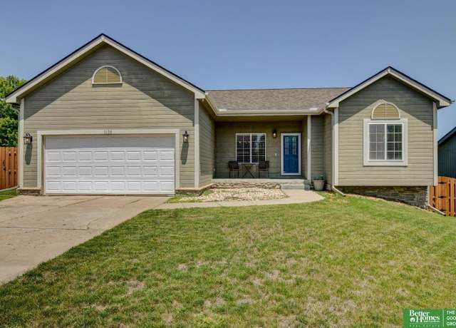 Property at 1608 Old Gaelic St, Bellevue, NE 68123, 3 beds, 2.5 baths