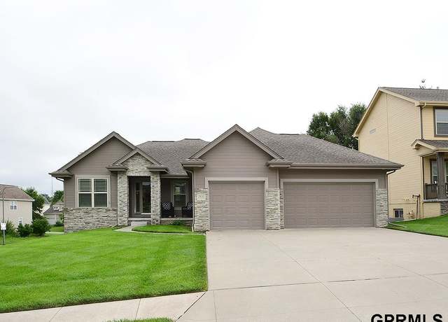 Property at 2631 N 165th Ave, Omaha, NE 68116, 4 beds, 2 baths
