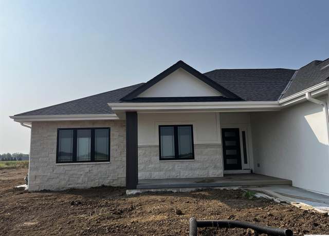 Property at 1007 Bluejay Cir, Ashland, NE 68003, 4 beds, 3 baths