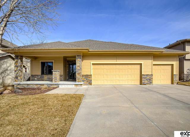 Property at 18612 Mason St, Elkhorn, NE 68022, 4 beds, 3 baths