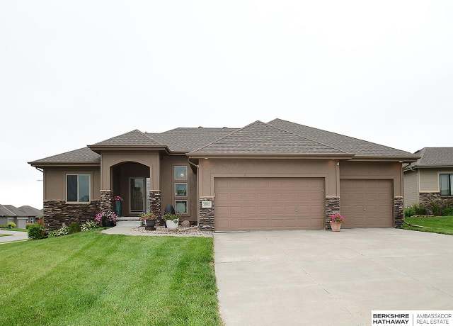 Property at 20803 William St, Elkhorn, NE 68022, 4 beds, 3 baths
