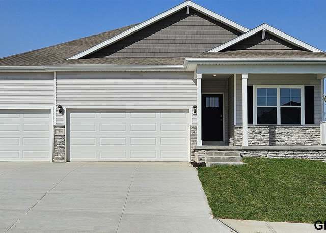 Property at 6236 Harvest Dr, Papillion, NE 68157, 5 beds, 4 baths