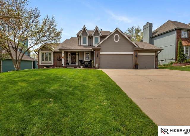 Property at 5062 S 174th St, Omaha, NE 68135, 4 beds, 3.5 baths