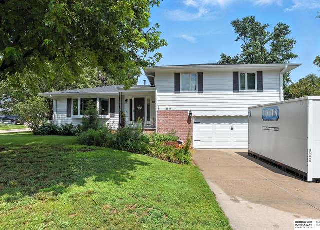 Property at 2255 S 133rd Ave, Omaha, NE 68144, 3 beds, 2.5 baths