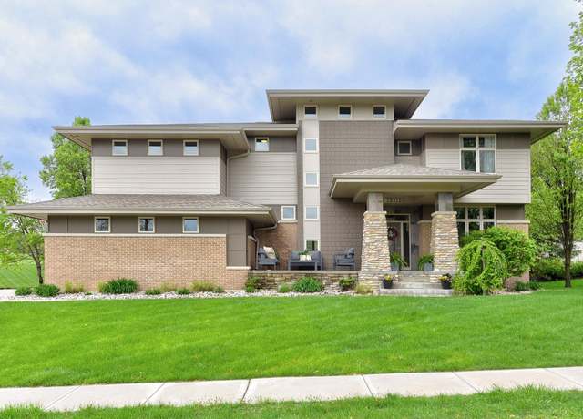 Property at 10810 S 172 St, Omaha, NE 68136, 3 beds, 2.5 baths